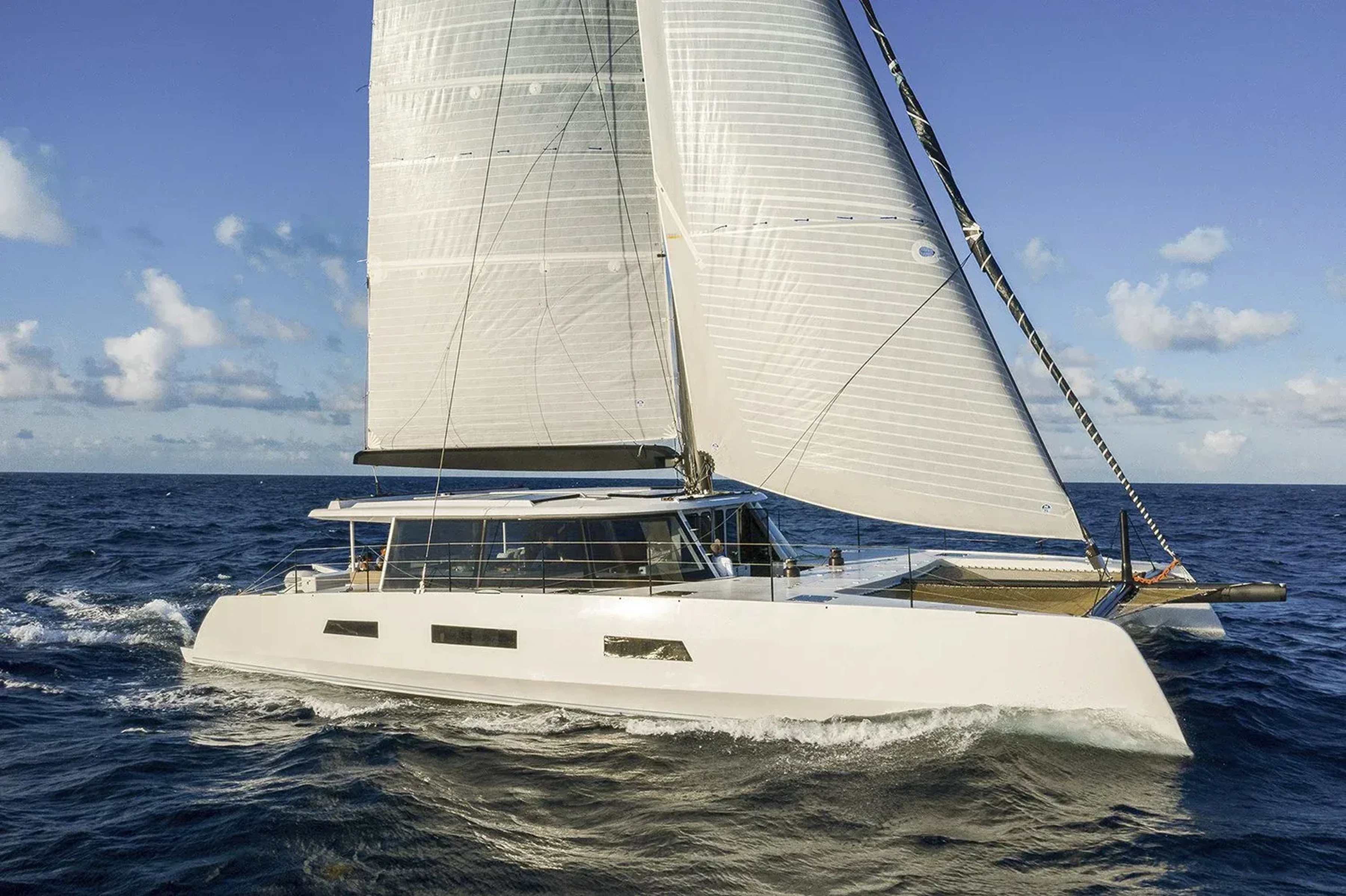 Catamaran Kinetic KC62, photo extérieur