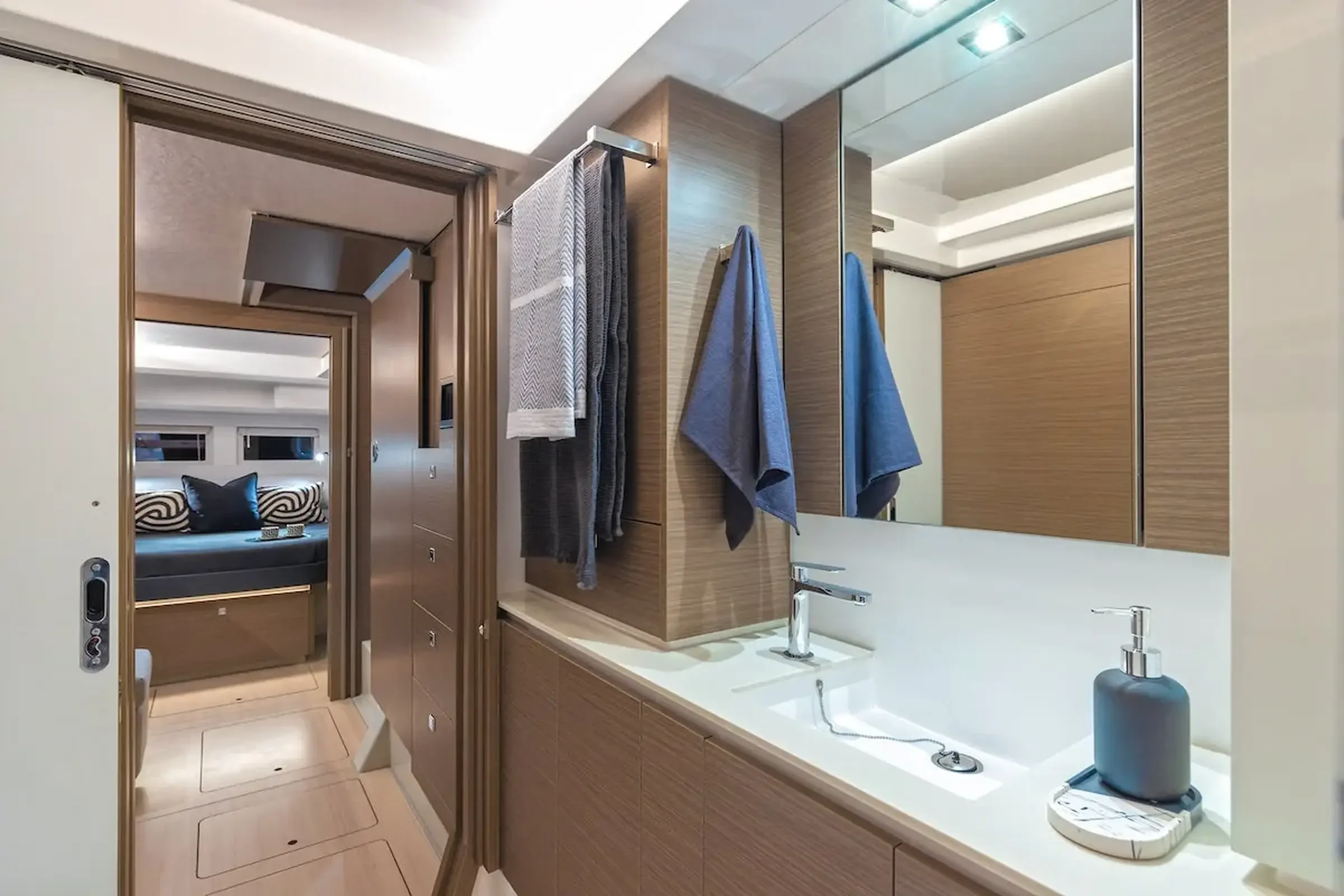 Leopard 40 Powercat - salle de bain