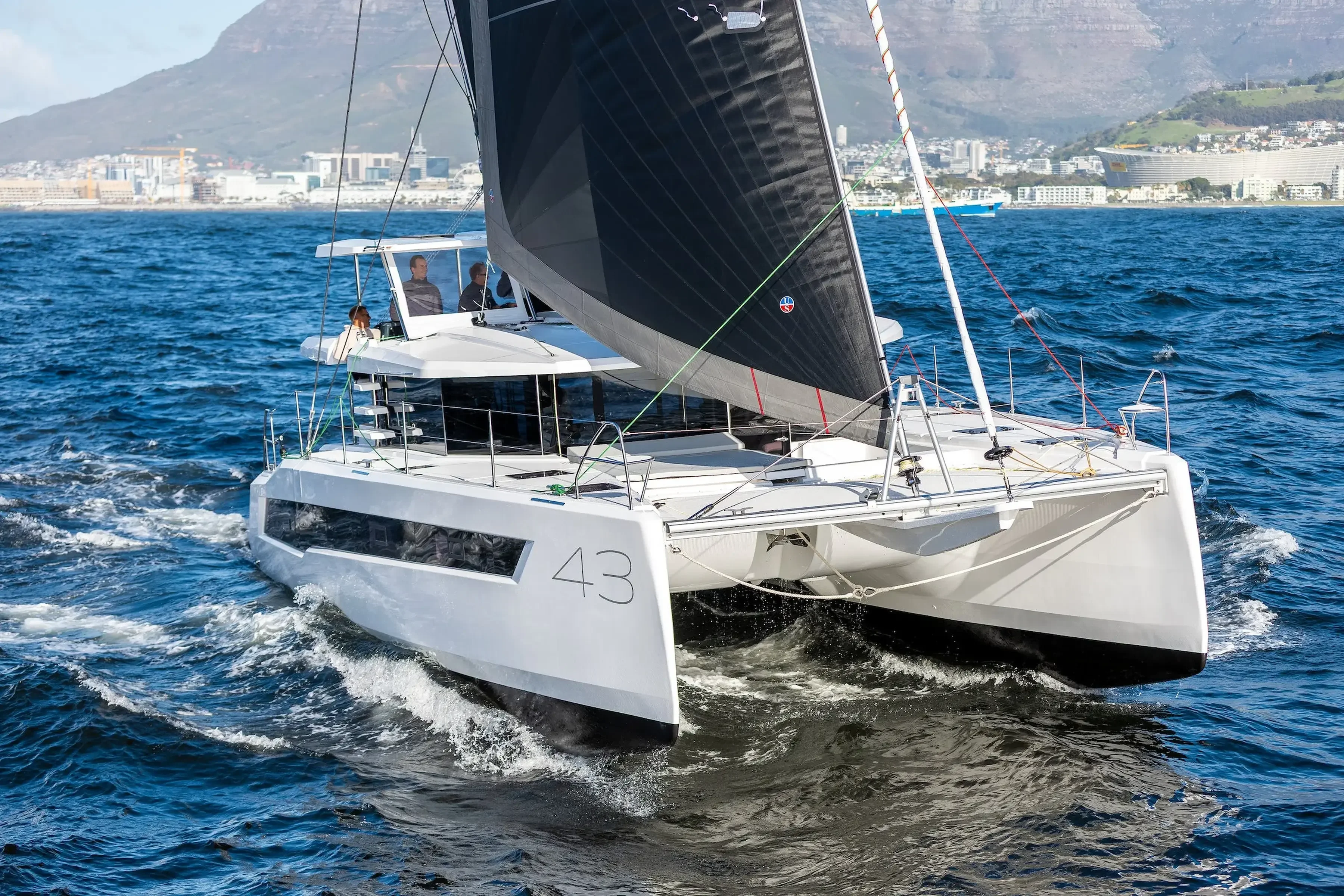 Leopard 43 - navigation, vue de proue