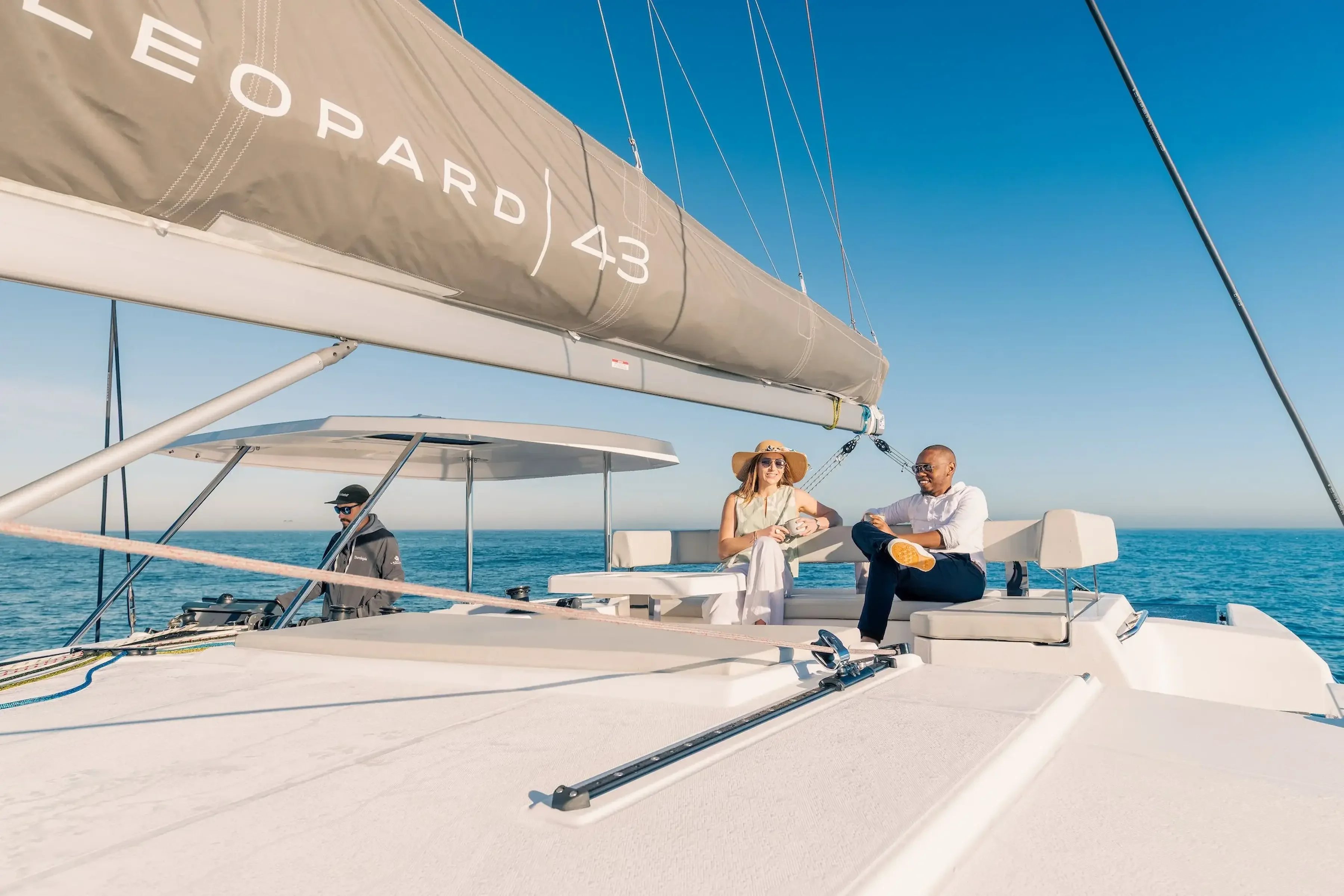 Leopard 43 - salon exterieur surelive, flybridge