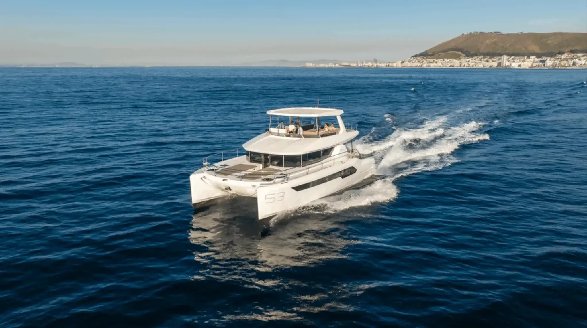Leopard 53 Powercat - navigation