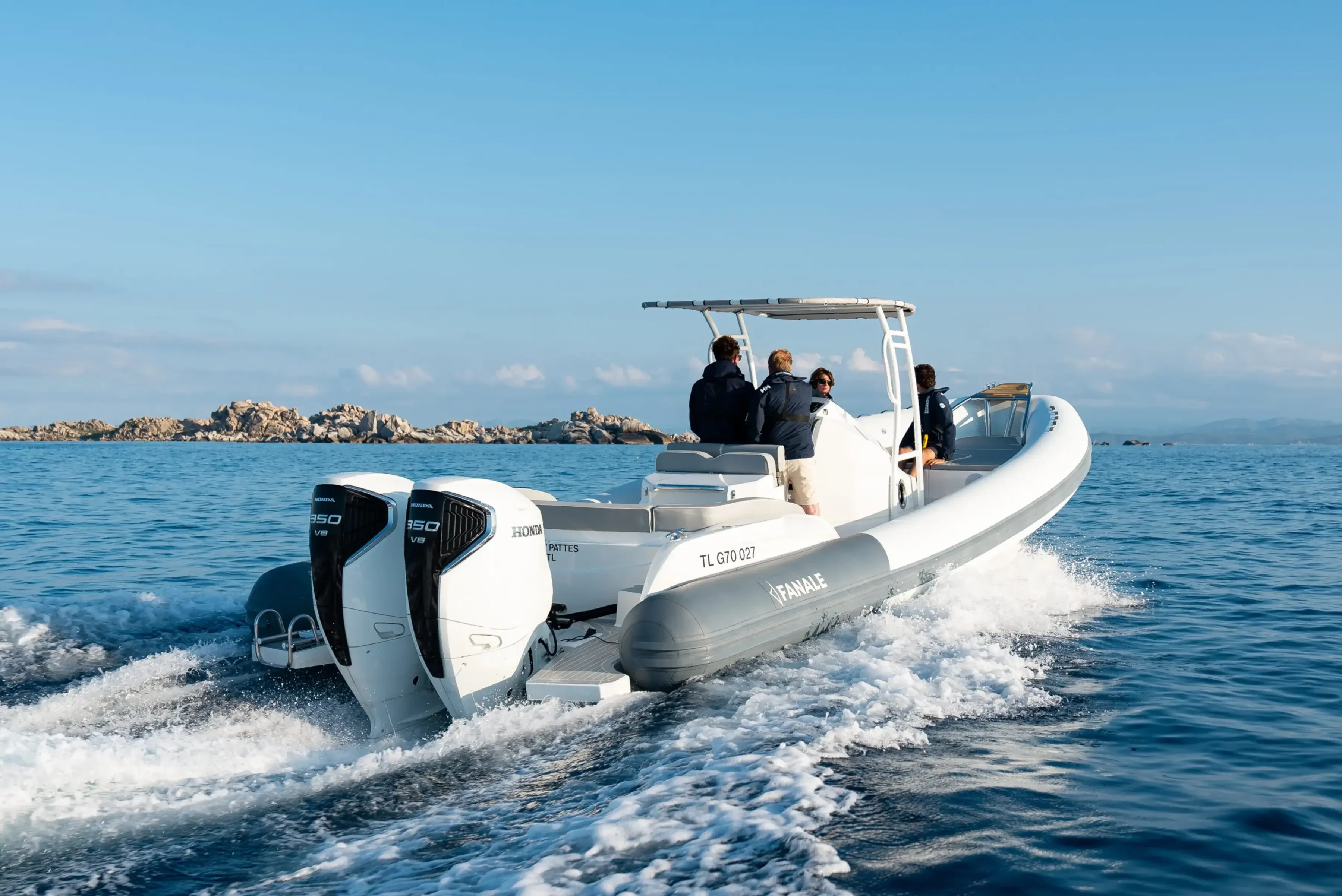 Libecciu 1000 en navigation au large des îles Lavezzi