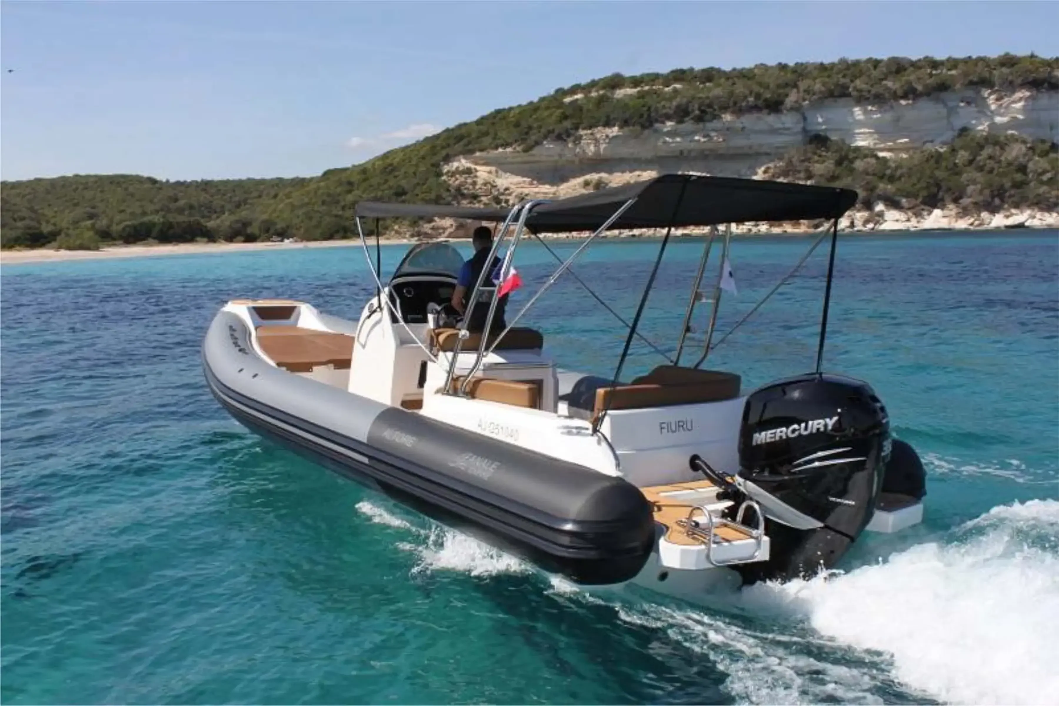 Altore e Sole 900 Open - navigation le long des côtes corses