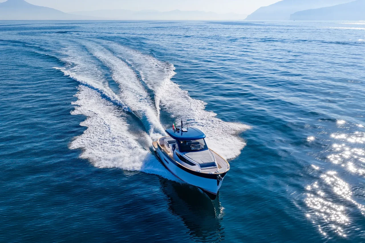 Gozzo 42 — exterior